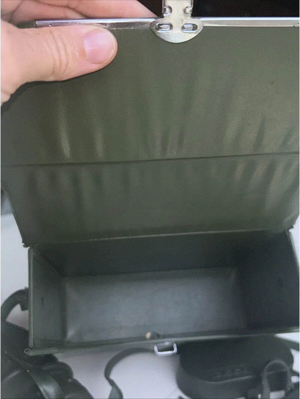 Tasco military-style binoculars 323 RZ 8x40 Army Greeen W carrying case. GOOD!!